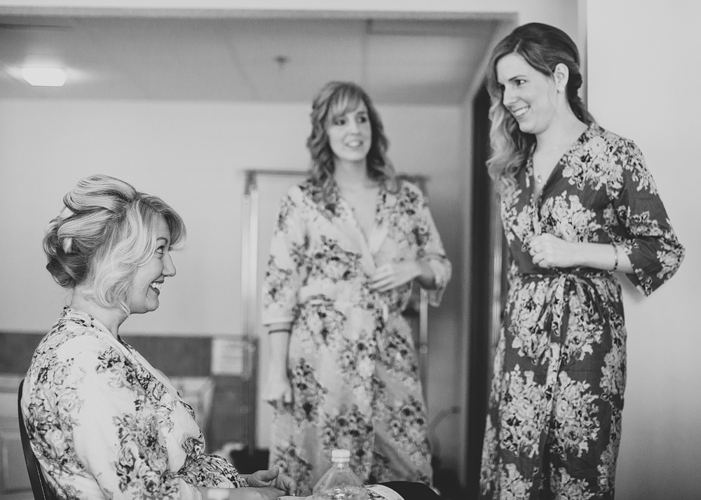 Pittsburgh-Wedding-Photographer-Alesia-Seth-Wedding005