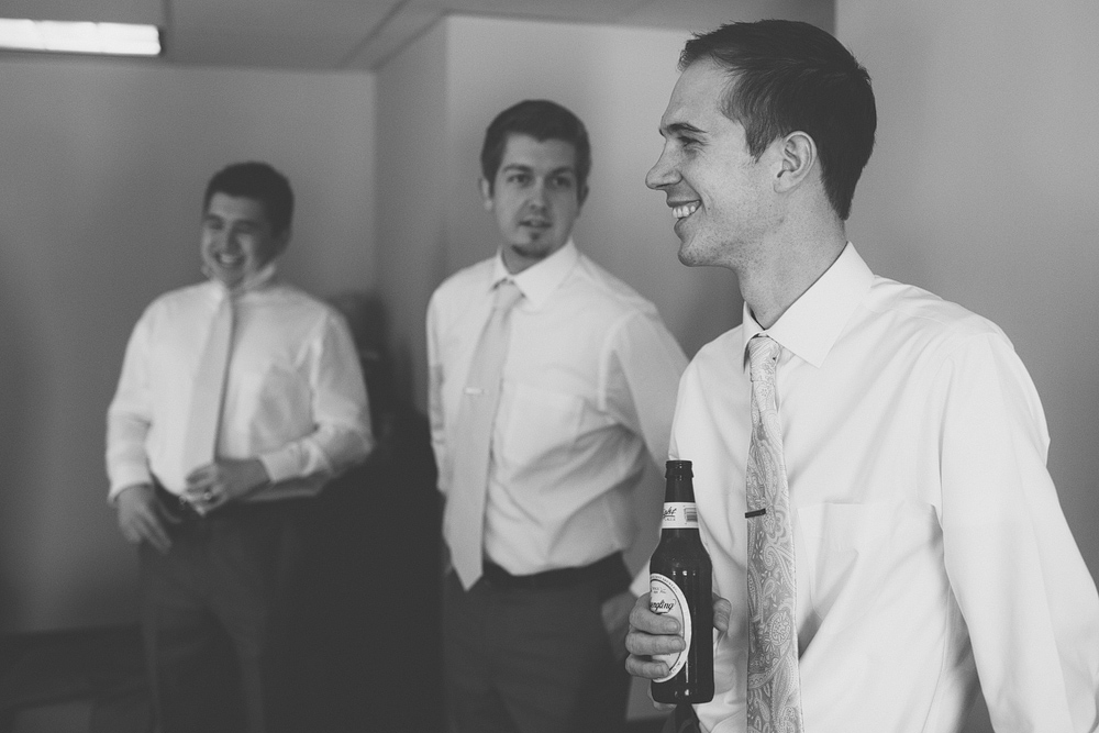 Pittsburgh-Wedding-Photographer-Alesia-Seth-Wedding010