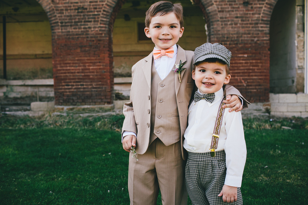 Pittsburgh-Wedding-Photographer-Alesia-Seth-Wedding034
