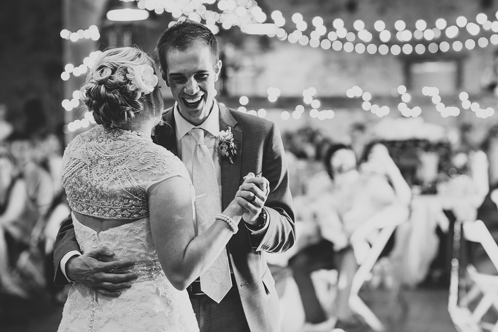 Pittsburgh-Wedding-Photographer-Alesia-Seth-Wedding081