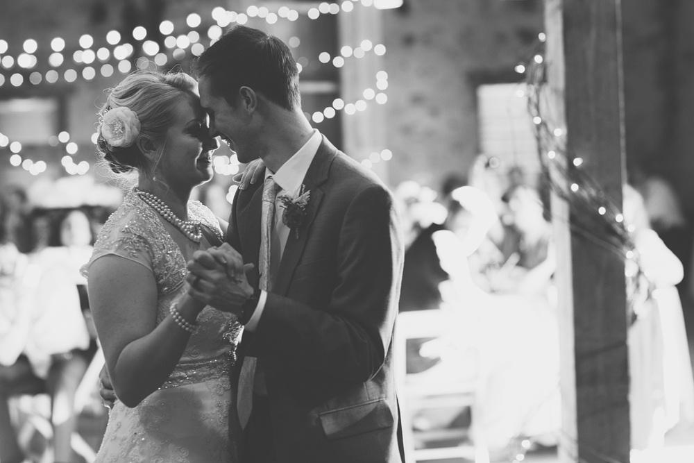 Pittsburgh-Wedding-Photographer-Alesia-Seth-Wedding083