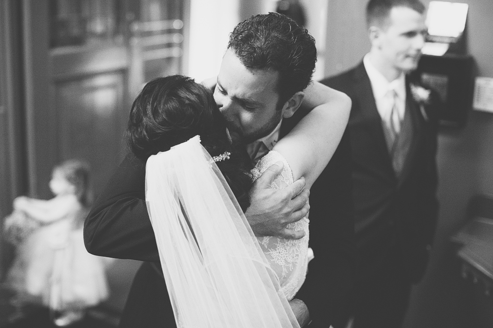 Pittsburgh-Wedding-Photographer-Camila-Casey-Wedding019