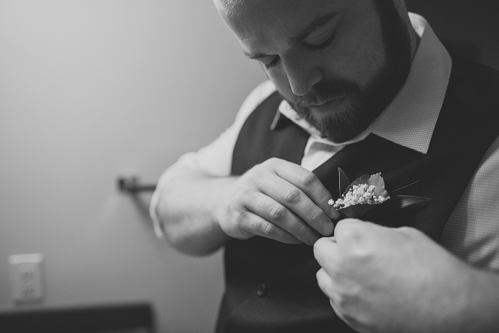 Pittsburgh-Wedding-Photographer-Kristi-Charles-Wedding009