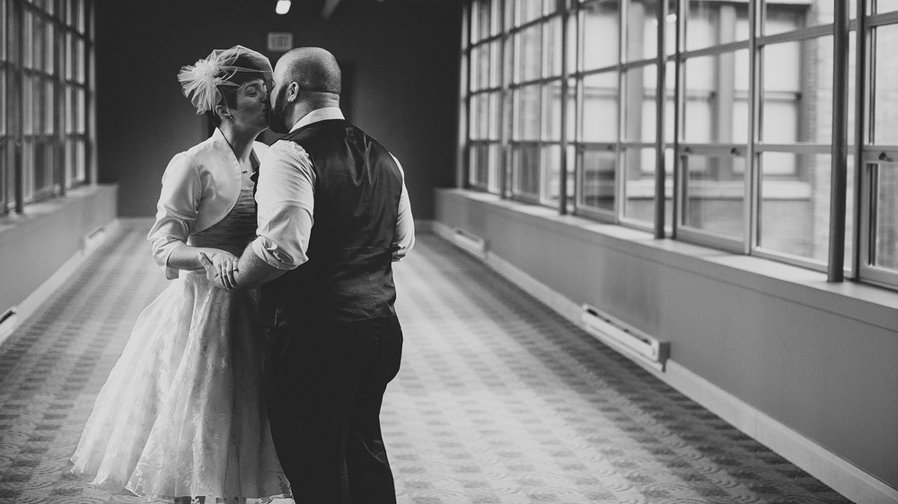 Pittsburgh-Wedding-Photographer-Kristi-Charles-Wedding014