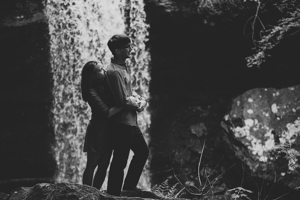 Pittsburgh-Wedding-Photographer-Lauren-Curtis-Engagement027