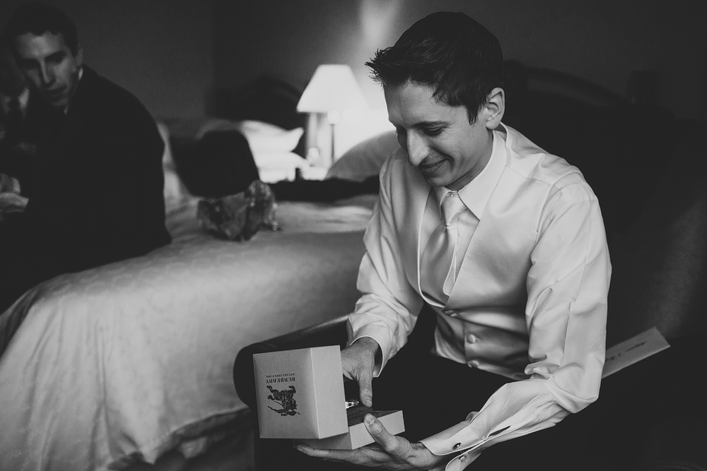 Pittsburgh-Wedding-Photographer-Tiffany-Steve-Wedding011