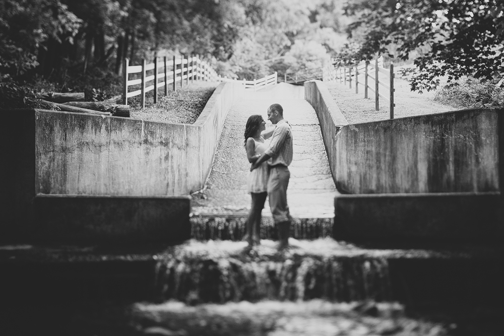 Pittsburgh-Wedding-Photographer-sarah-dan-engagement028