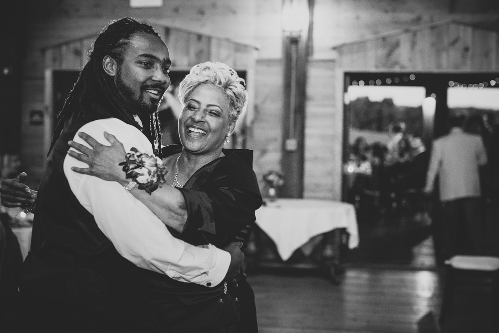 Pittsburgh-Wedding-Photographer-Jackie-Tim-Wedding064