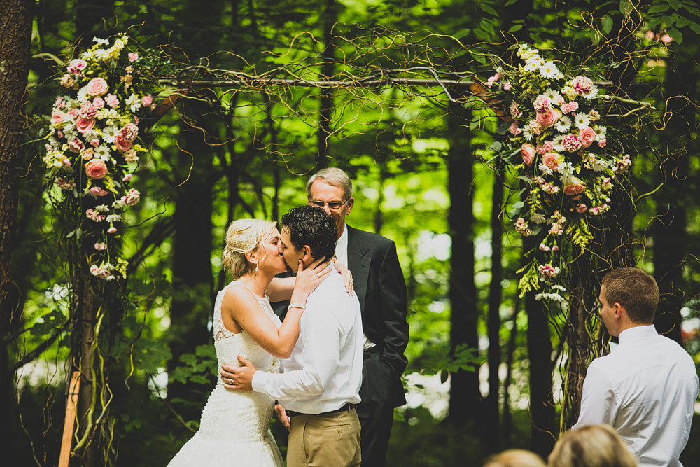 Pittsburgh-Wedding-Photographer-Jennifer-Josh-Wedding030