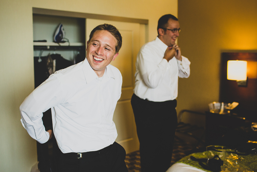 Pittsburgh-Wedding-Photographer-Megan-Matthew-Wedding016
