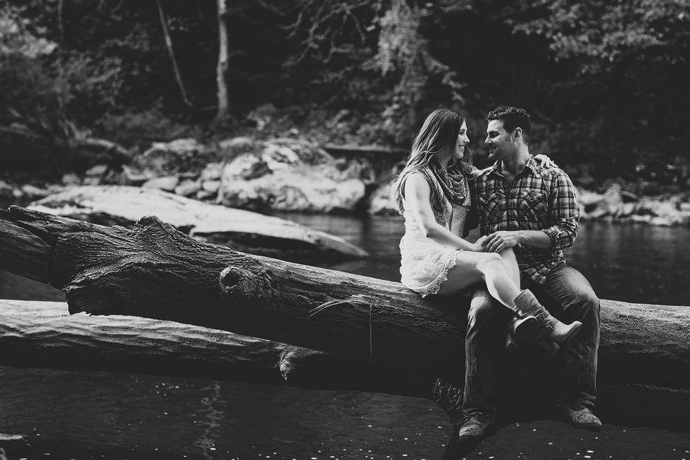 Pittsburgh-Wedding-Photographer-Christy-Zig-Engagement040