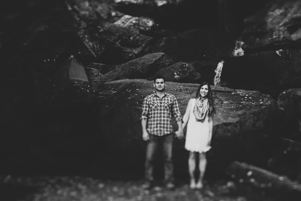 Pittsburgh-Wedding-Photographer-Christy-Zig-Engagement044