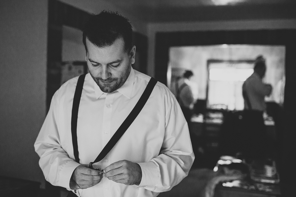 Pittsburgh-Wedding-Photographer-Amanda-Joe-Wedding001