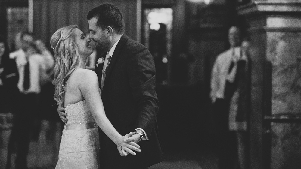 Pittsburgh-Wedding-Photographer-Amanda-Joe-Wedding095