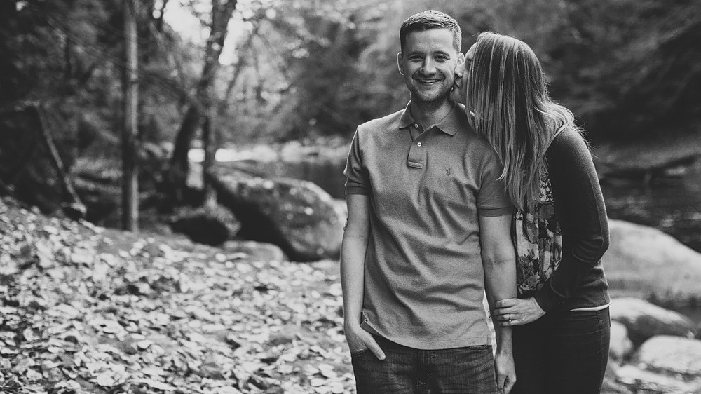 Pittsburgh-Wedding-Photographer-Ashley-Jeremy-Engagement026