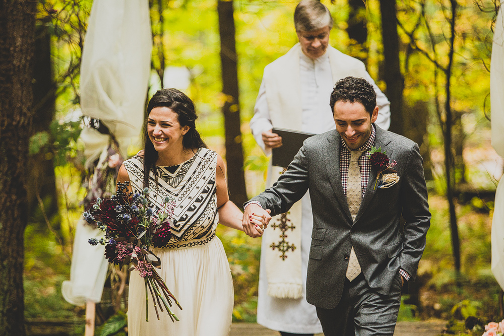 Pittsburgh-Wedding-Photographer-barn-at-falling-water