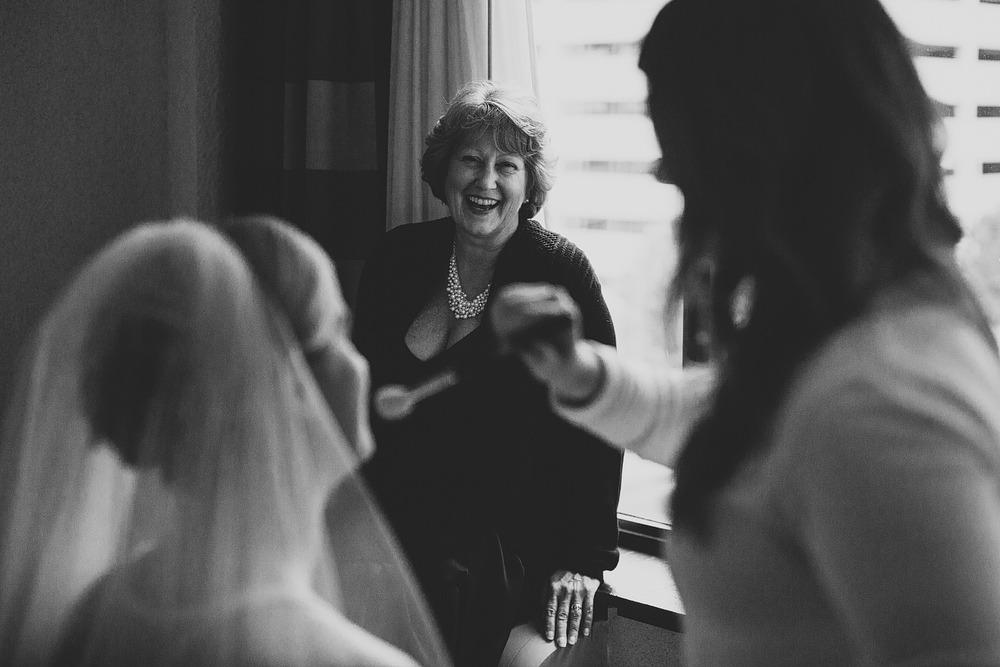 Pittsburgh-Wedding-Photographer-Natalie-Robert008