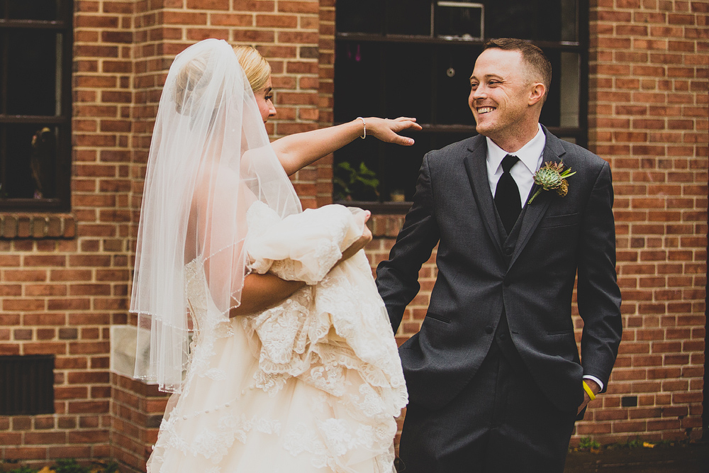 Pittsburgh-Wedding-Photographer-Natalie-Robert025