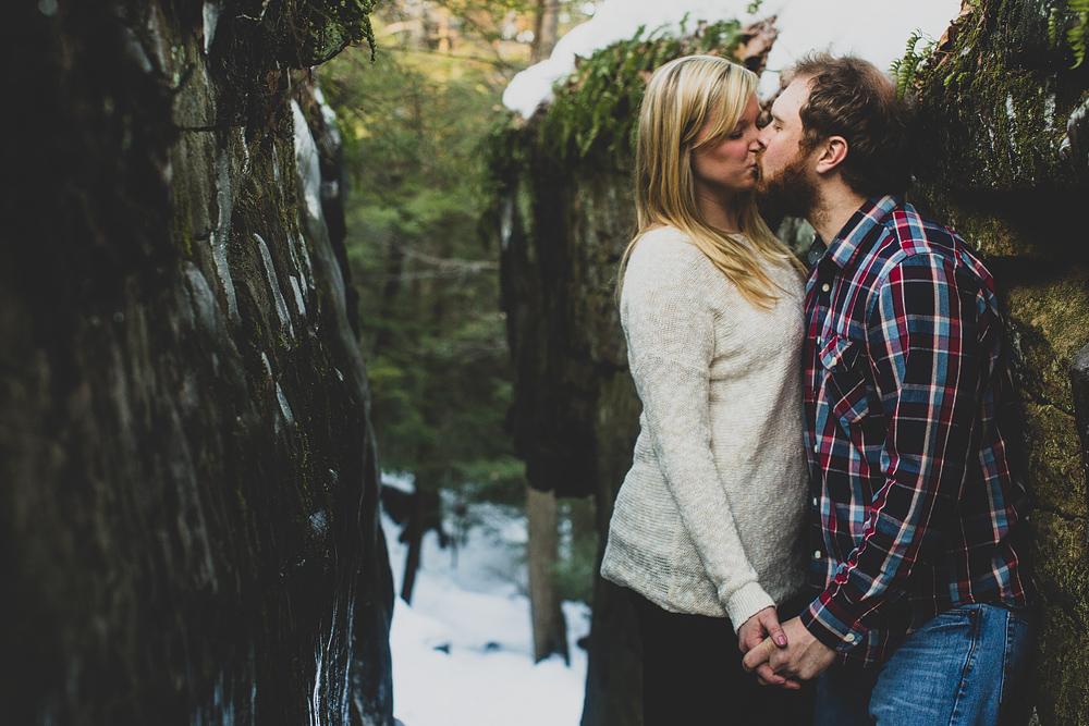 Pittsburgh-Wedding-Photographer-Danielle-Tim-Engagment018