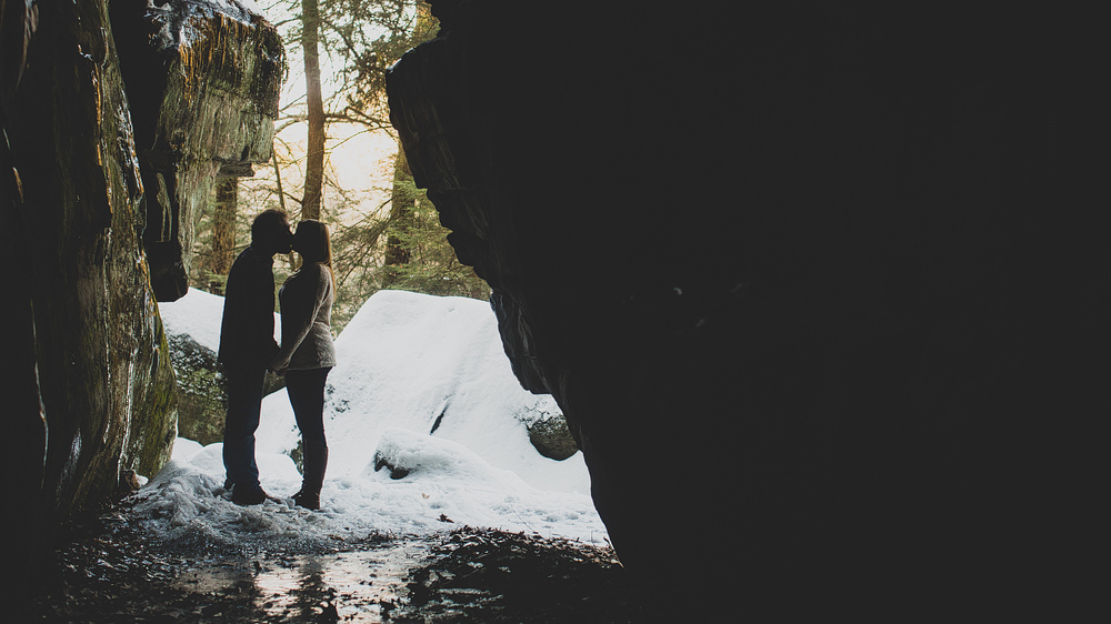 Pittsburgh-Wedding-Photographer-Danielle-Tim-Engagment025
