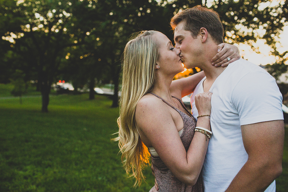 Pittsburgh-Wedding-Photographer-Cassandra-Shane-Engagement029