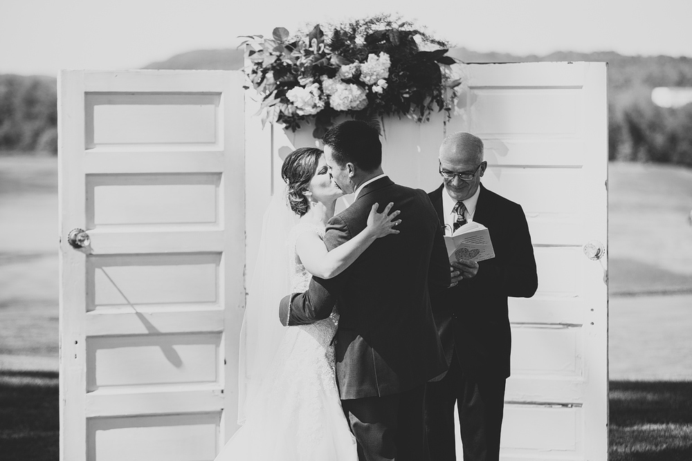 Pittsburgh-Wedding-Photographer-Erica-Michael-Wedding053
