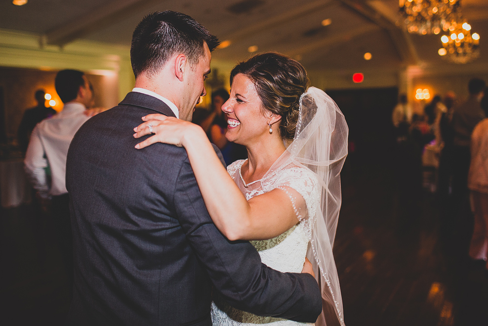 Pittsburgh-Wedding-Photographer-Erica-Michael-Wedding112