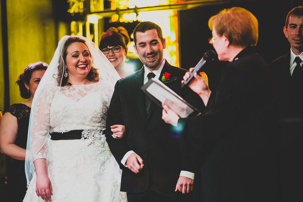 Pittsburgh-Wedding-Photographer-Lacey-John-altar-bar