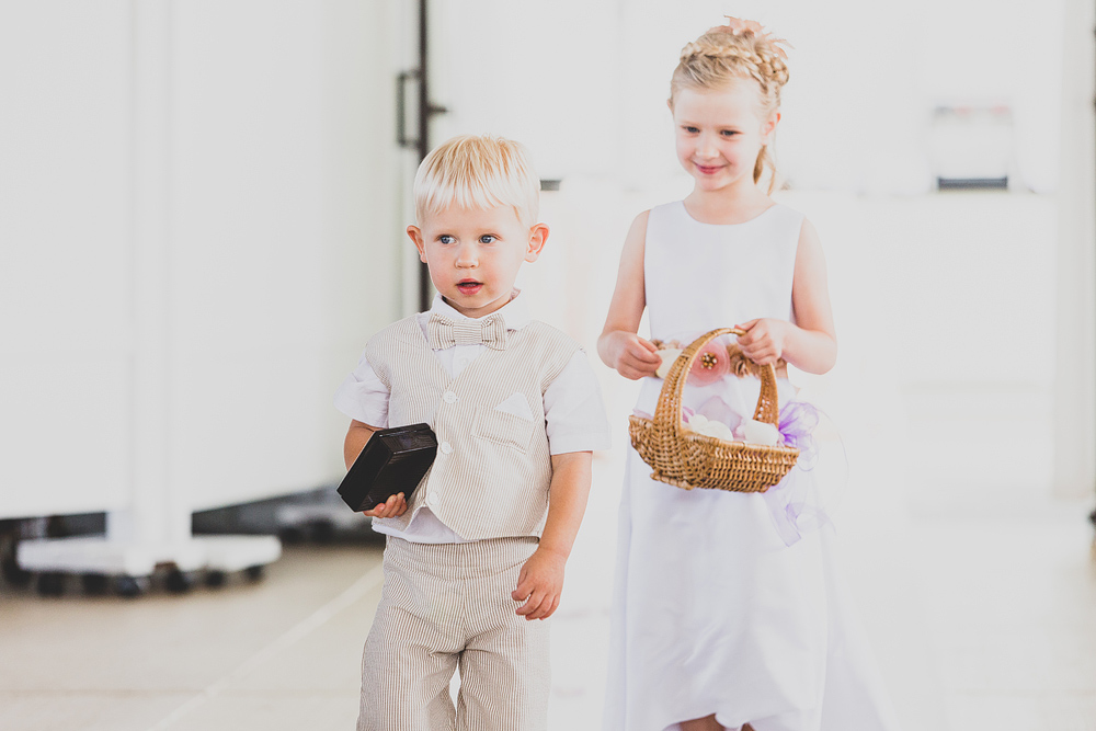 Pittsburgh-Wedding-Photographer-Maddie-Justin-the-atrium