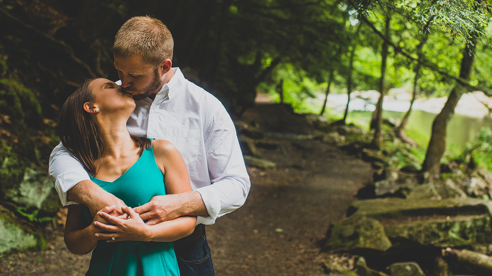 Pittsburgh-Wedding-Photographer-Liz-Jess-Engagement002