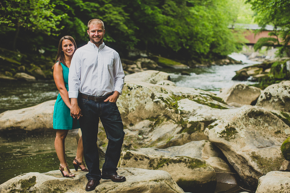 Pittsburgh-Wedding-Photographer-Liz-Jess-Engagement008
