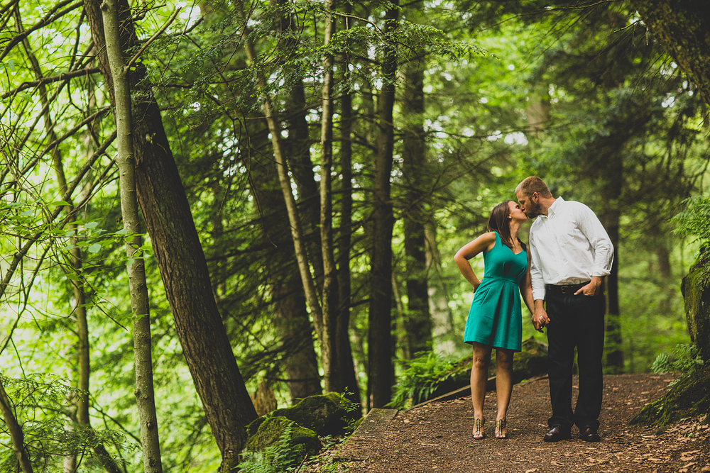 Pittsburgh-Wedding-Photographer-Liz-Jess-Engagement012