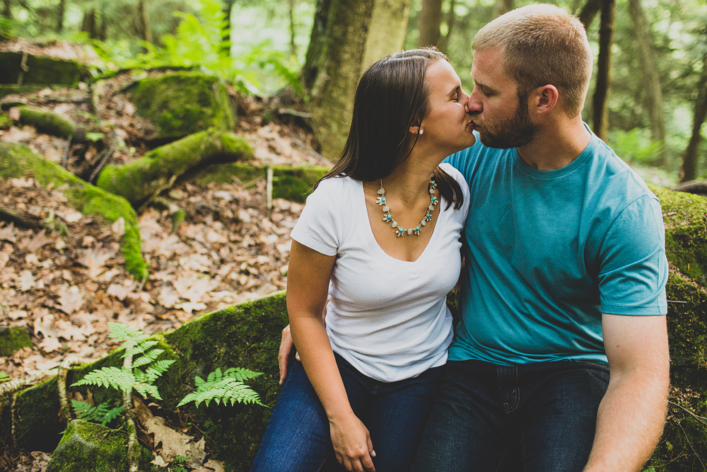 Pittsburgh-Wedding-Photographer-Liz-Jess-Engagement022