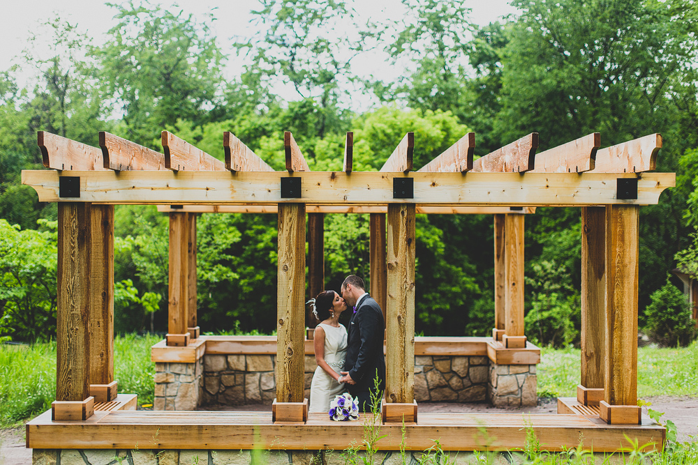 Pittsburgh-Wedding-Photographer-Sarah-Dan-Wedding-pittsburgh-botanical-gardens