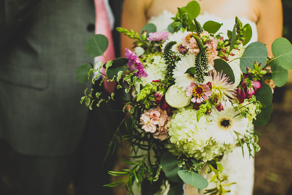 Pittsburgh-Wedding-Photographer-Maura-Josh-fallingwater