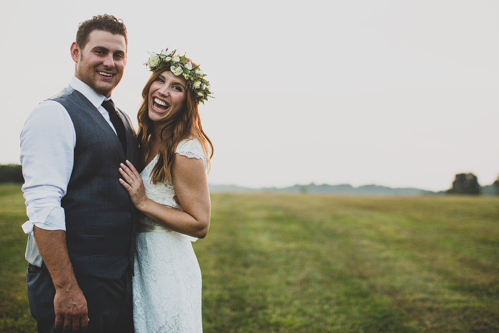 Pittsburgh-Wedding-Photographer-Amanda-Matt-white-barn