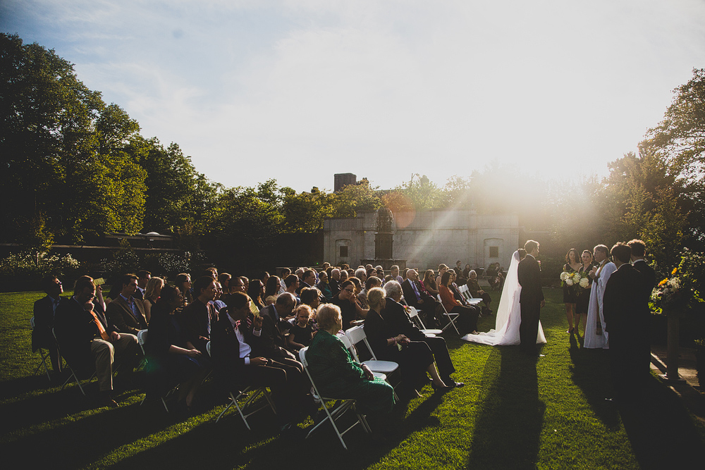Pittsburgh-Wedding-Photographer-walled-garden-mellon-park