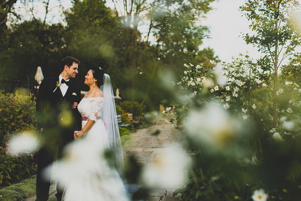 Pittsburgh-Wedding-Photographer-walled-garden-mellon-park