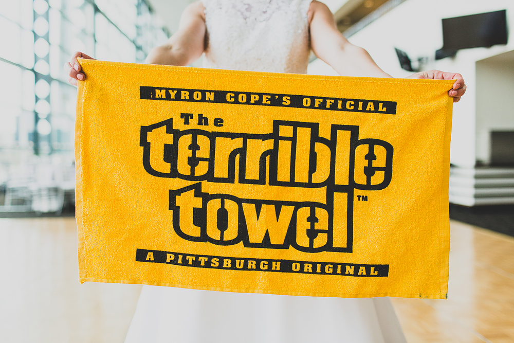Pittsburgh-Wedding-Photographer-heinz-field
