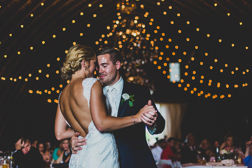 Pittsburgh-Wedding-Photographer-iron-mills-farmstead