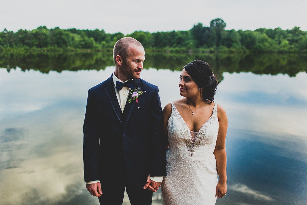 Pittsburgh-Wedding-Photographer-family-lakehouse-ohio