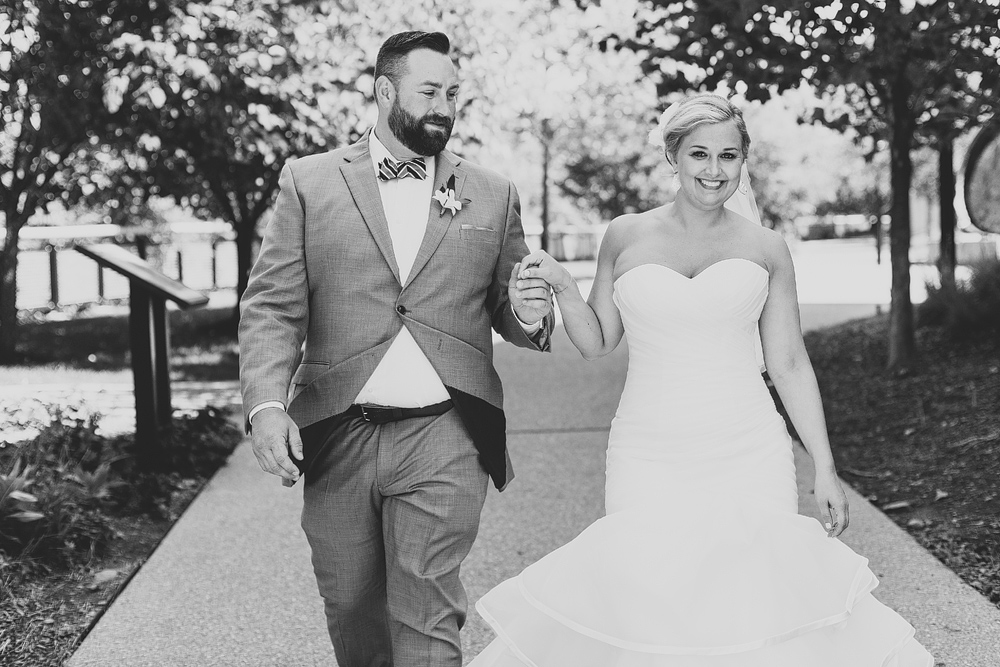 Pittsburgh-Wedding-Photographer-Jess-Jono027