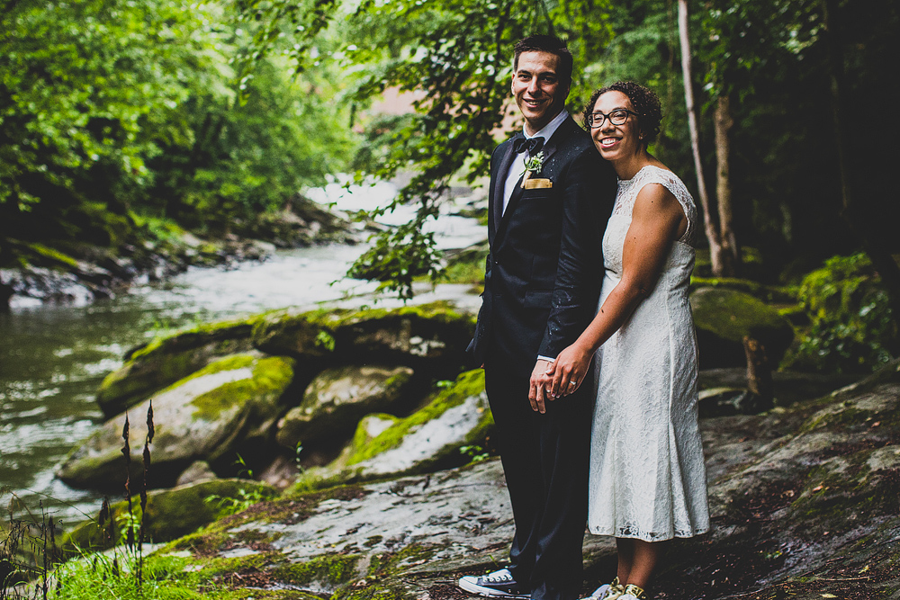 Pittsburgh-Wedding-Photographer-Rachel-Josh-breakneck-lodge